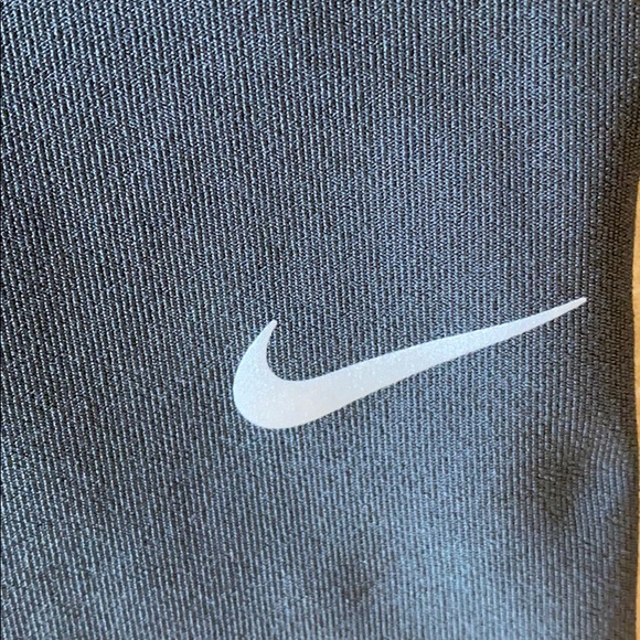 Capri Nike DRI-FIT Womens Tight sz XS (blk/purple) - Picture 6 of 7